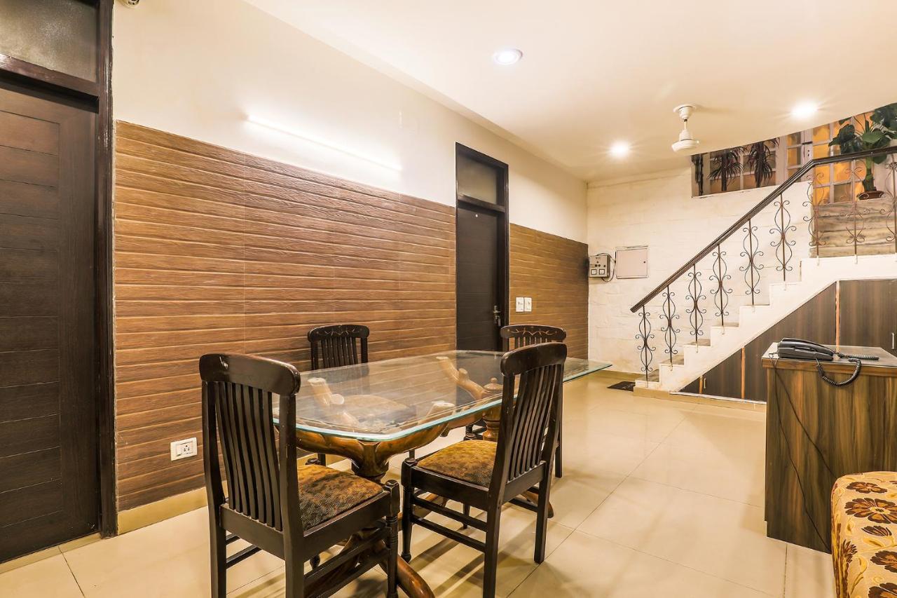 Готель Fabexpress Hemkunt Mansion Нойда Екстер'єр фото